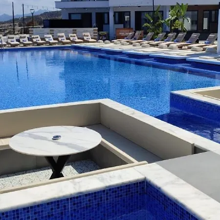 Ocean View Villa, 5 Bedrooms, Private Pool, Bbq, Wifi & Satelite Tv فيلة